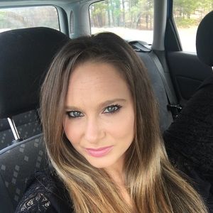 Meet your Posher, Dottie